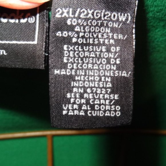 NWOT. Bobbi Brooks Green Long Sleeve Santa Tee Shirt - Picture 5 of 5